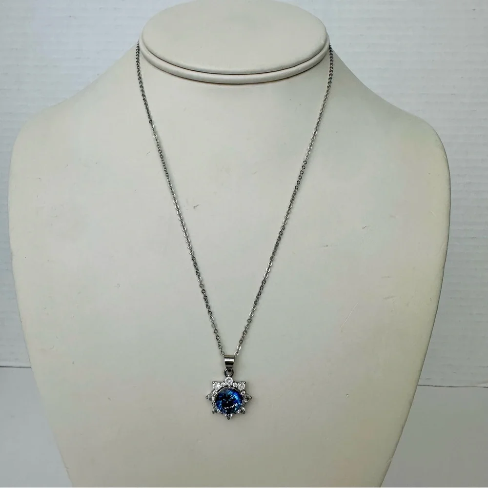 Crystal & Sterling Halo Glittering Starburst Pendant w Adjustable 925 17” Chain